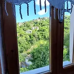 Jona Апартаменты Гирокастра